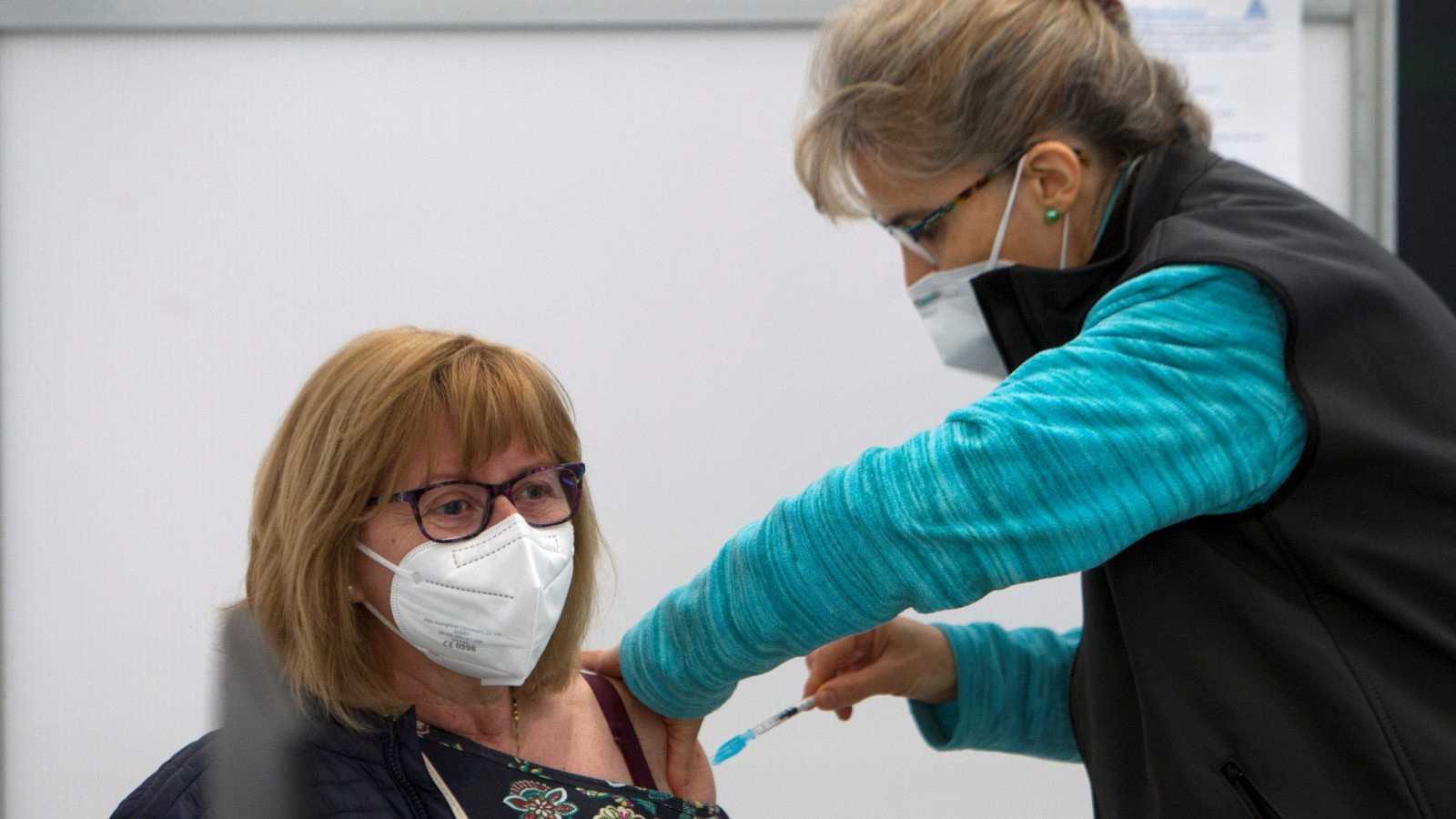 España propone retrasar aplicación de segunda dosis antiCOVID19 para “vacunar más personas” espana-propone-retrasar-aplicacion-de-segunda-dosis-anticovid19-para-vacunar-mas-personas